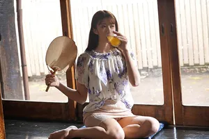 Mùa hè buồn chán ở quê nện vợ yêu cạnh bên nhà thiếu thốn vì lấy chồng già