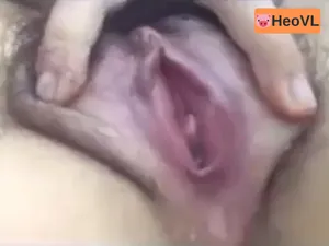 Tình nhân show cận cảnh lồn đang thở